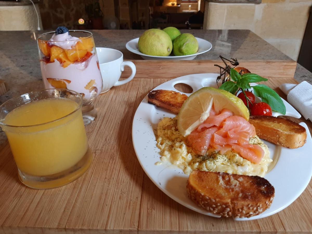Bed and Breakfast The Lyndee House Nadur Exterior foto