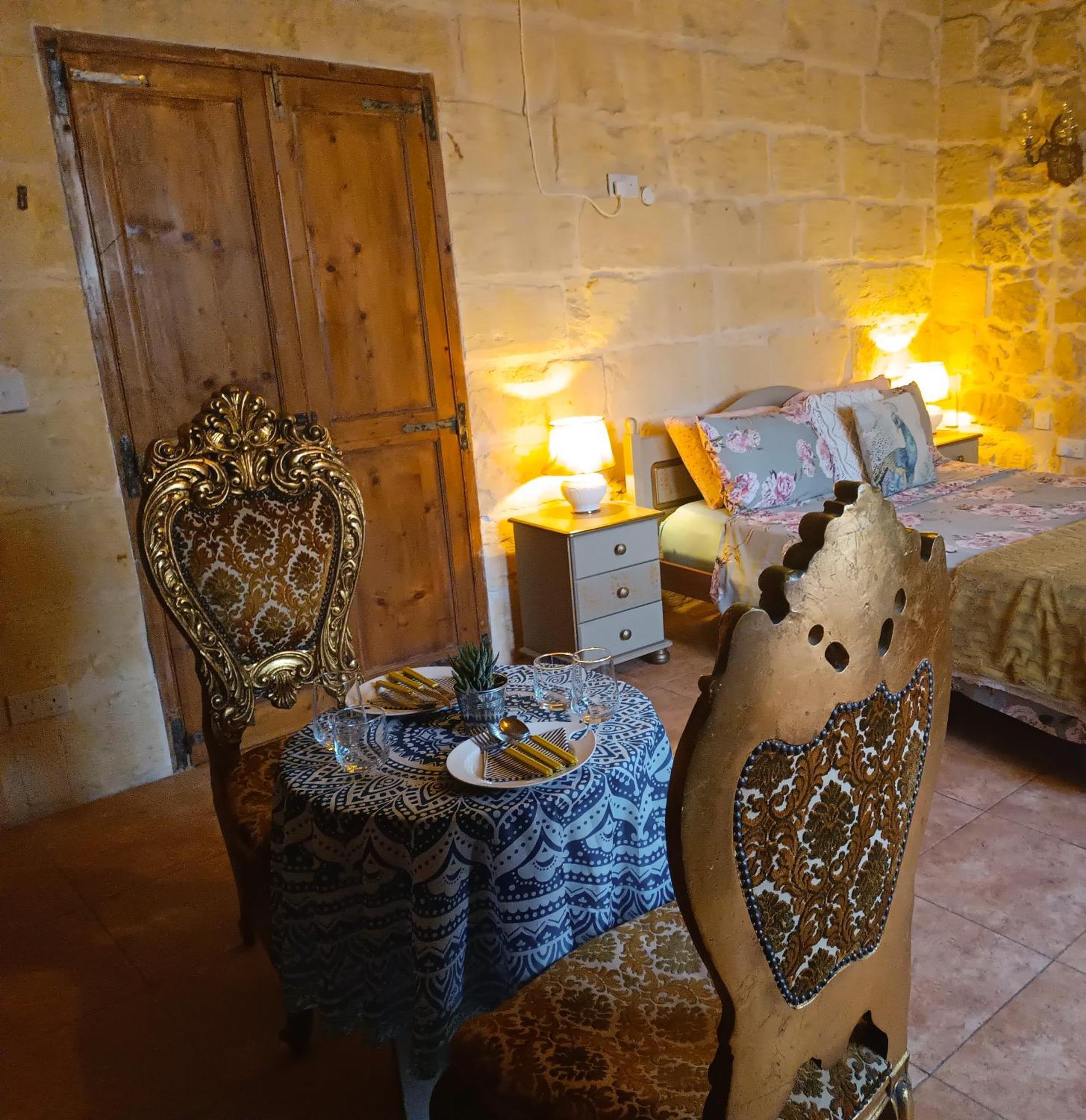 Bed and Breakfast The Lyndee House Nadur Habitación foto