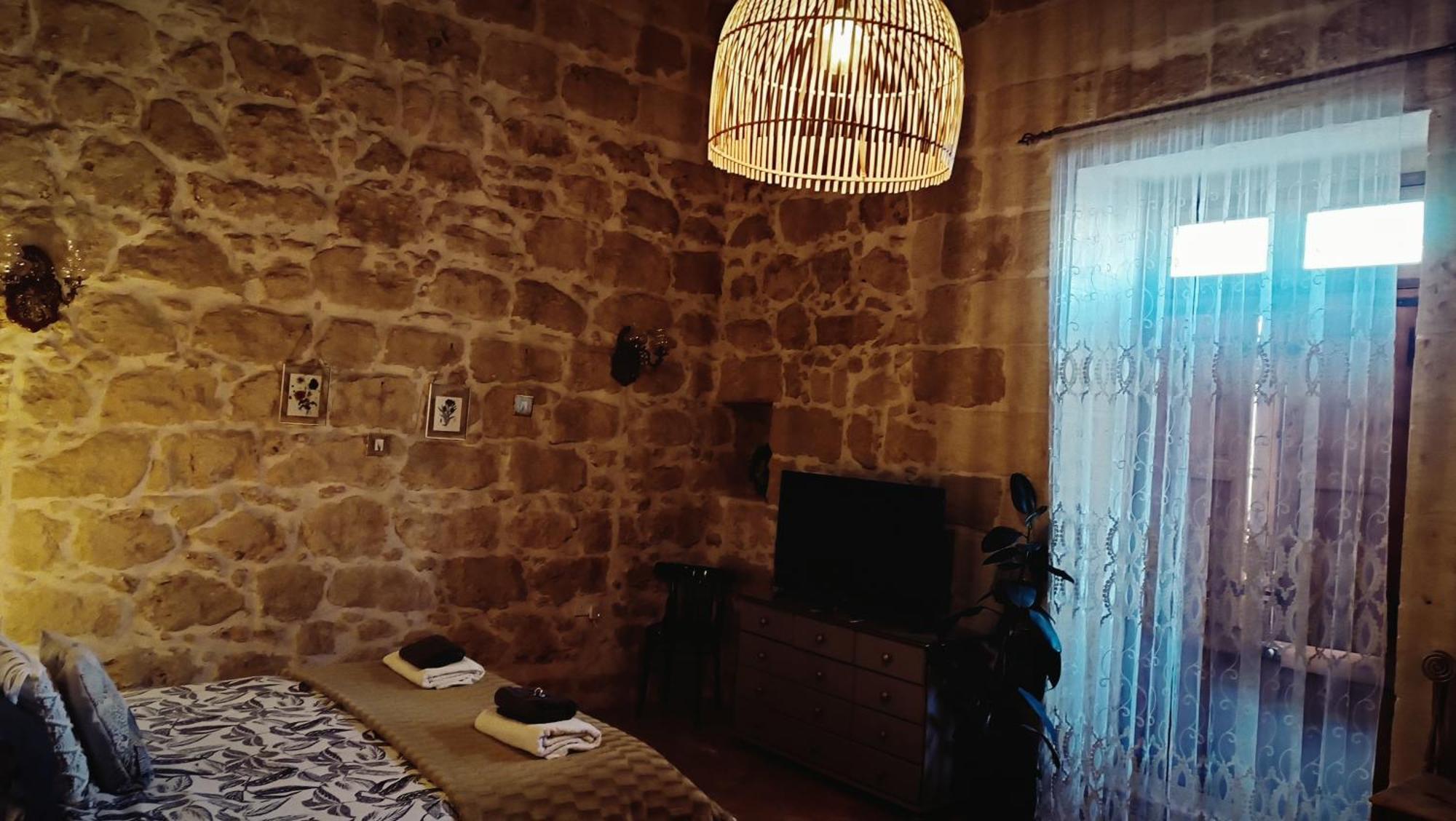 Bed and Breakfast The Lyndee House Nadur Exterior foto
